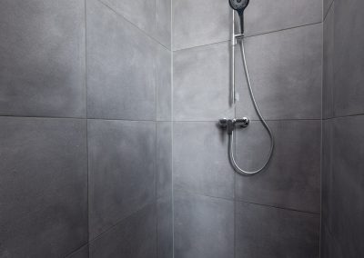 Dusche in Bad 2 der Eigentumswohnung in Vilshofen Wohnung 3.03