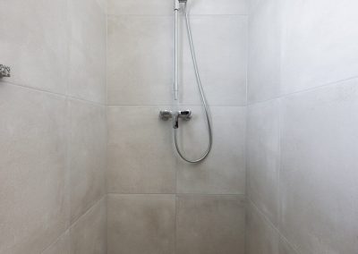 Dusche im Badezimmer 2 der Penthousewohnung in Vilshofen Wohnung 3.11
