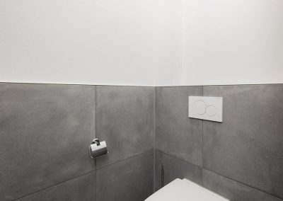 Toilette im Badezimmer 2 der Penthousewohnung in Vilshofen Wohnung 3.12